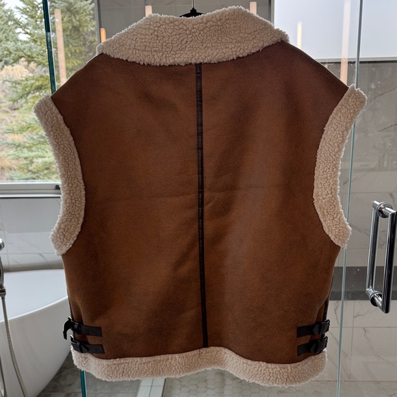 Women’s Oversized Sherpa-Lined Faux Suede Vest - Brown - Picture 3 of 7